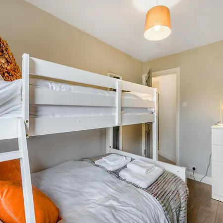 Holiday home Sunrae House